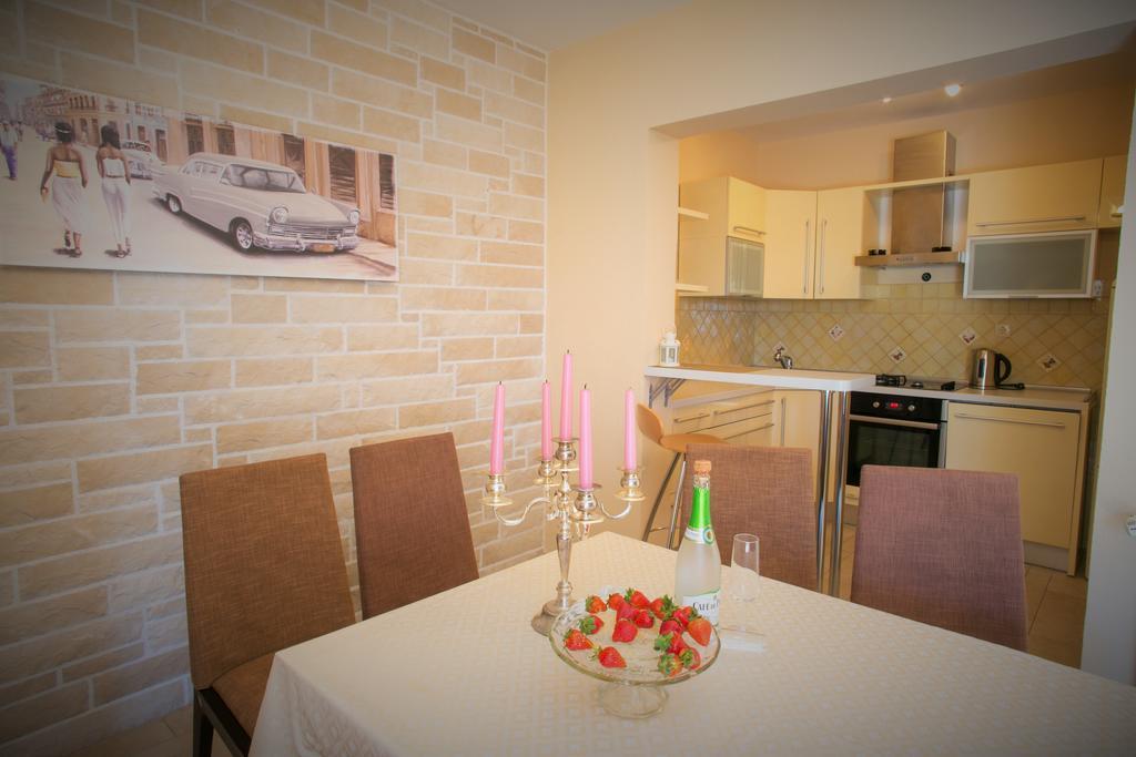 Apartments Tomulic Новаля Екстер'єр фото